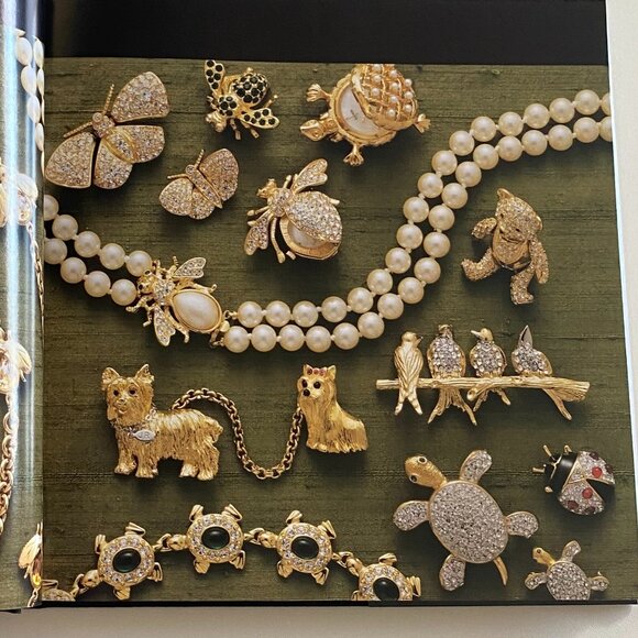 Jewelry By Joan Rivers Hard Cover Signed Copy Book - Picture 5 of 11